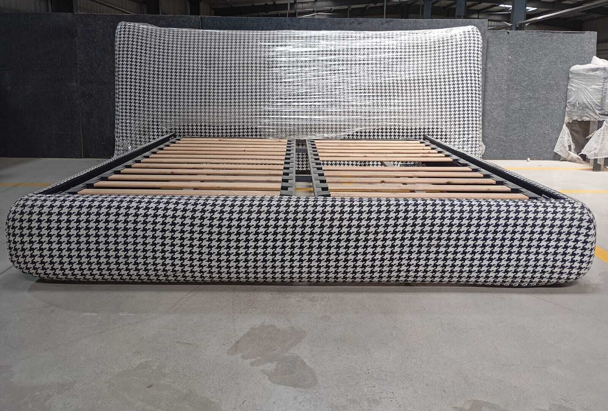 SB56A-WINGED KING SIZE BED (W/O STORAGE) (WHITE & BLACK) (HEADBOARD L-2642mm,W-1956mm,L-2083mm) - FURNITURE - (BLACK &  WHITE - BUENA CASA - 1981x1829 mm - 79.24inchX73.16inch)