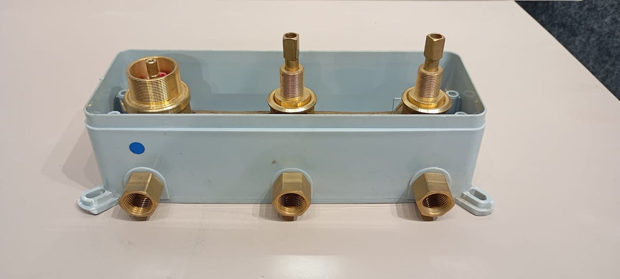 MULTI FUN. DIV.15MM 1/2  INLET 4OUTLETS - AQUANT -  ( CHROME -  - 0x0 mm - 0inchx0inch )