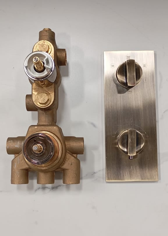 (PRUN)CONC.THERMO SET 2IN 5OUT+1FREE W/SHUTOFF - ARTIZE FAUCET -  ( ANTIQUE BRONZE - THERMATIK-R - 0x20 mm - 0inchX0.75inch )