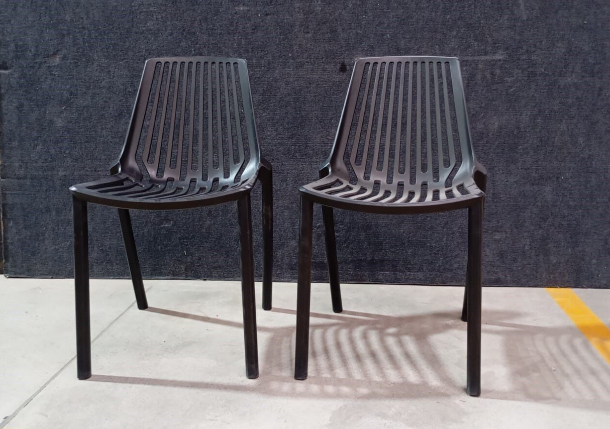 FRP SINGLE SEATER BLACK CHAIR (ARM 495 MM) - FURNITURE - ( - BUENA CASA - 381x406x787 mm - 15.24inchX16.24inchX31.48inch)