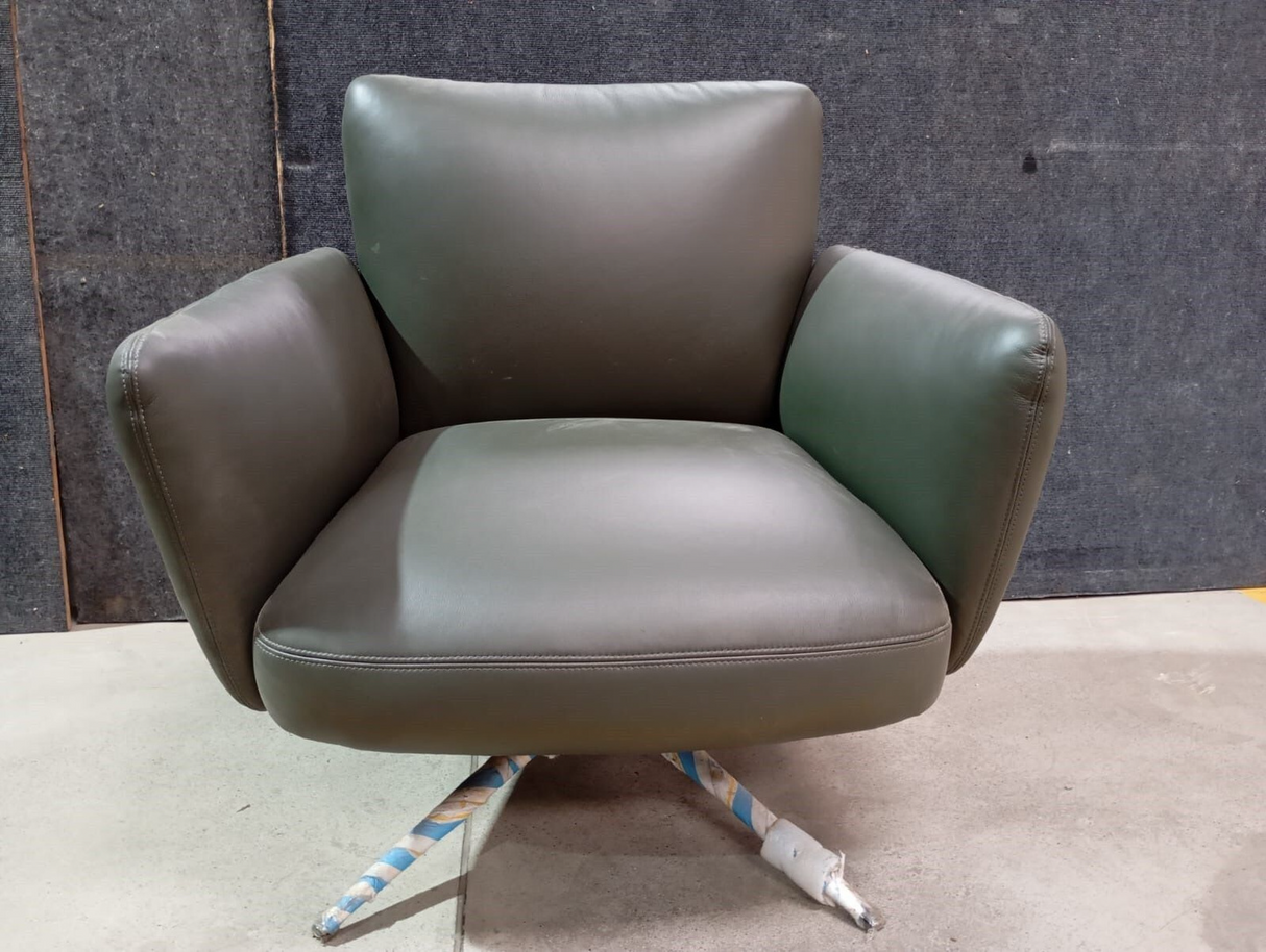 SC907 LEATHER SOFT LEISURE CHAIR (GREY) (ARM H-584 MM) - FURNITURE - ( - BUENA CASA - 584x787x851 mm - 23.36inchX31.48inchX34.04inch)