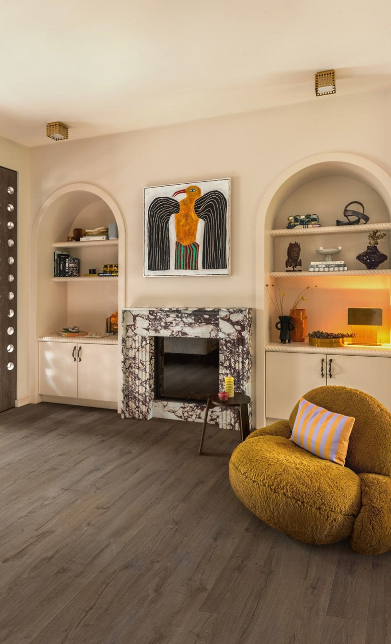 CALSSIC OAK BROWN (8 MM) AC4 - QUICK-STEP -  (  - IMPRESSIVE 8MM - 1380x190x8 mm - 55.2inchX7.6inchX0.32inch )